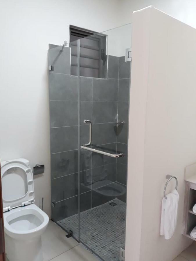 2 bedroom Flat 15 mins walk from Flic en Flac Beach Exterior foto